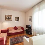 Apartment Royale Melody - Near The Historical Centre Of *