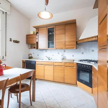 Royale Melody - Near The Historical Centre Of Daire Ravenna