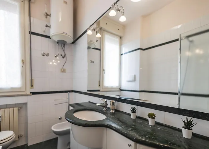 Royale Melody - Near The Historical Centre Of Daire